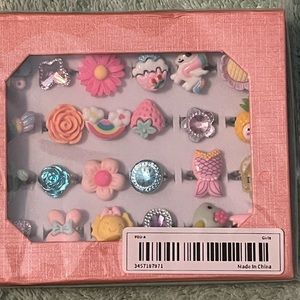 NEW Set of 24 girls rings
